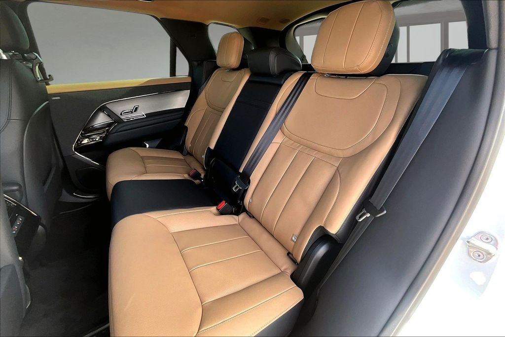 New 2026  Land Rover Dynamic SE image 10
