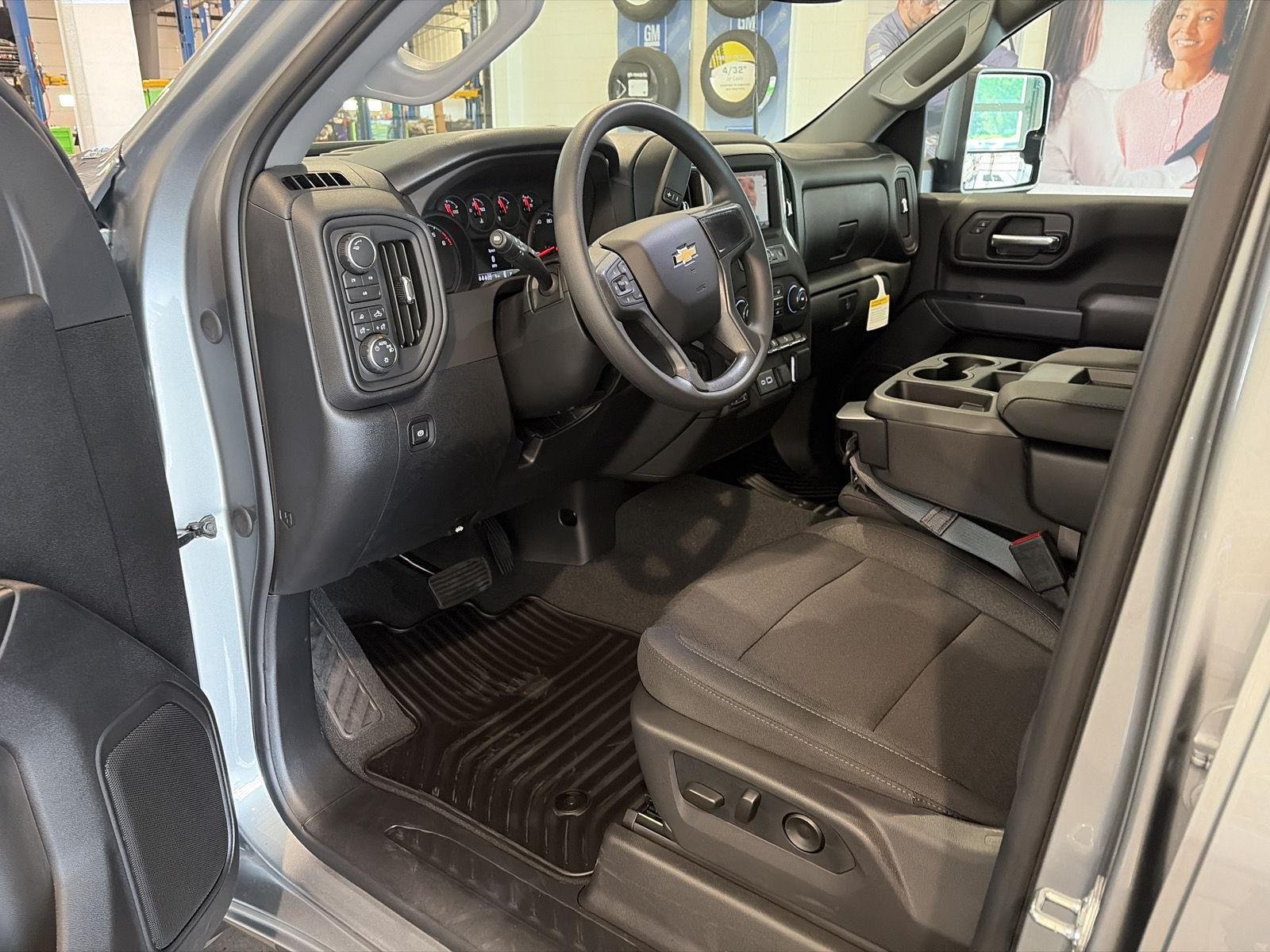 2026 Chevrolet Silverado 2500 HD Custom - Photo 17