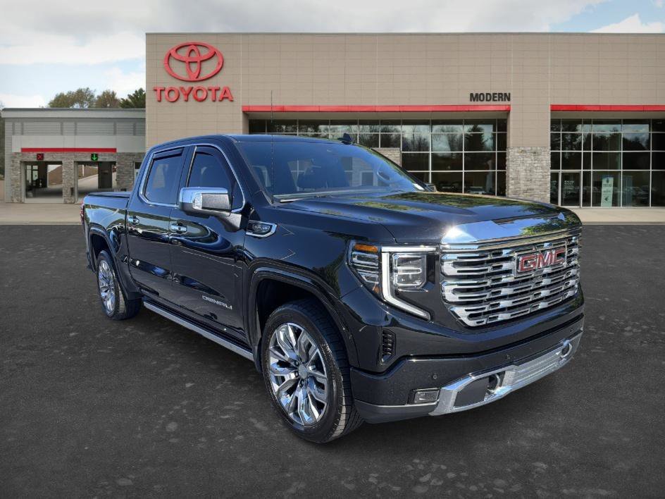 Used 2023 Onyx Black GMC Denali image 4