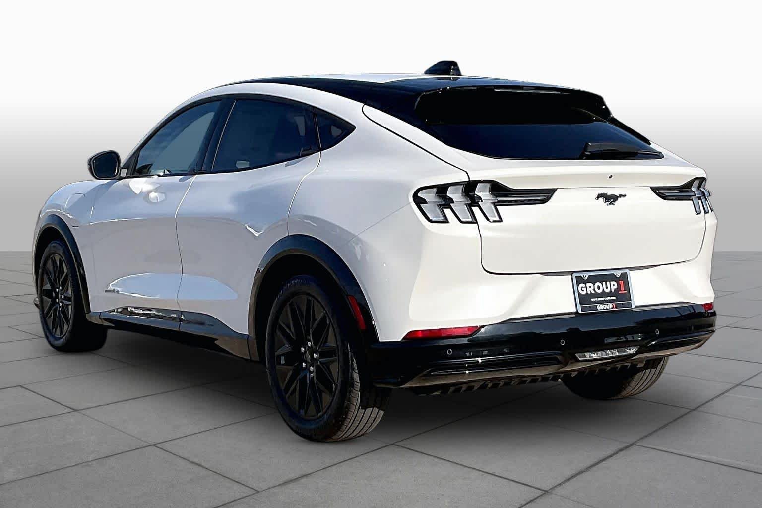 New 2026 Star White Metallic Tri-coat Ford Premium image 12