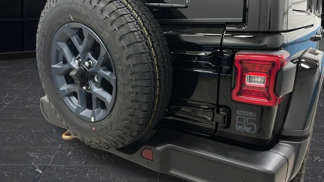 New 2026 Black Clear-Coat Exterior Paint Jeep 85th Anniversary Edition image 36