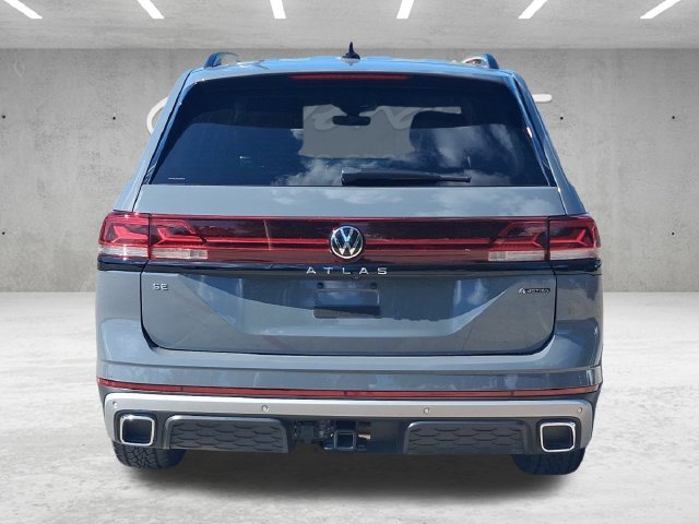 Used 2024 Gray Volkswagen 2.0T Peak Edition SE w/Technology image 16