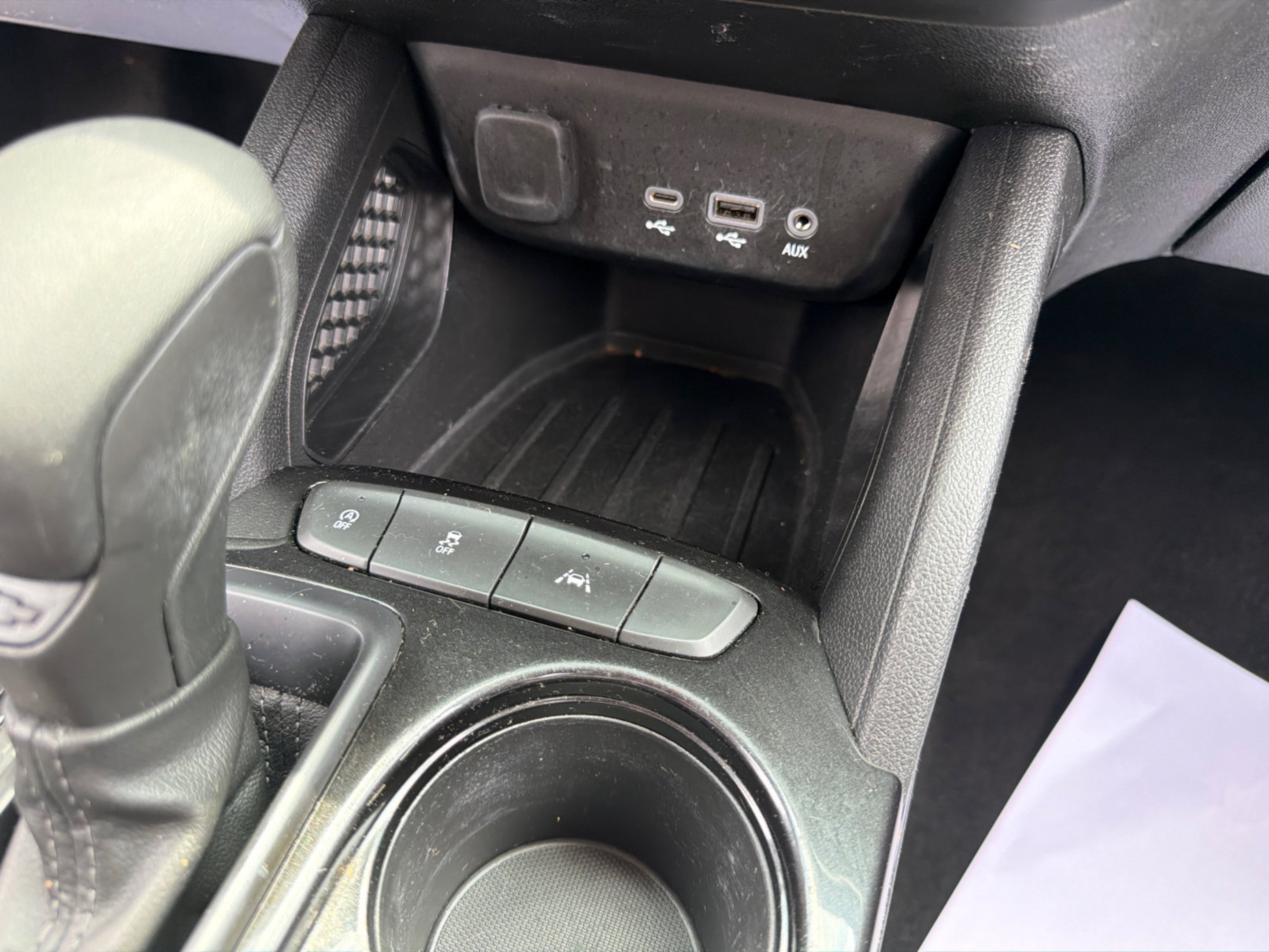 Used 2022 Summit White Chevrolet LS image 27