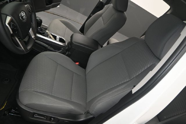 Used 2023 Ice Cap Toyota SR5 image 11