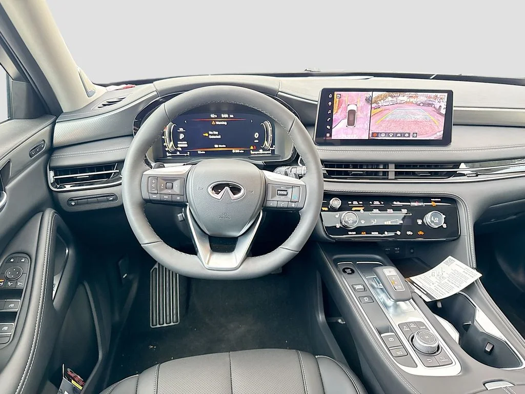 Certified Used 2026 White INFINITI LUXE image 25
