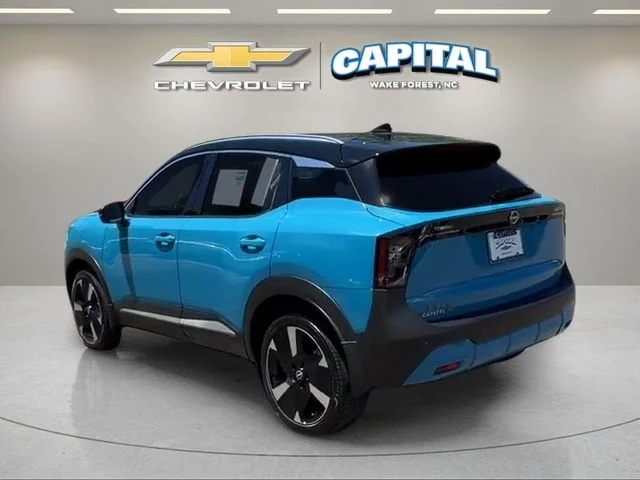 Used 2025 White Nissan SR image 3