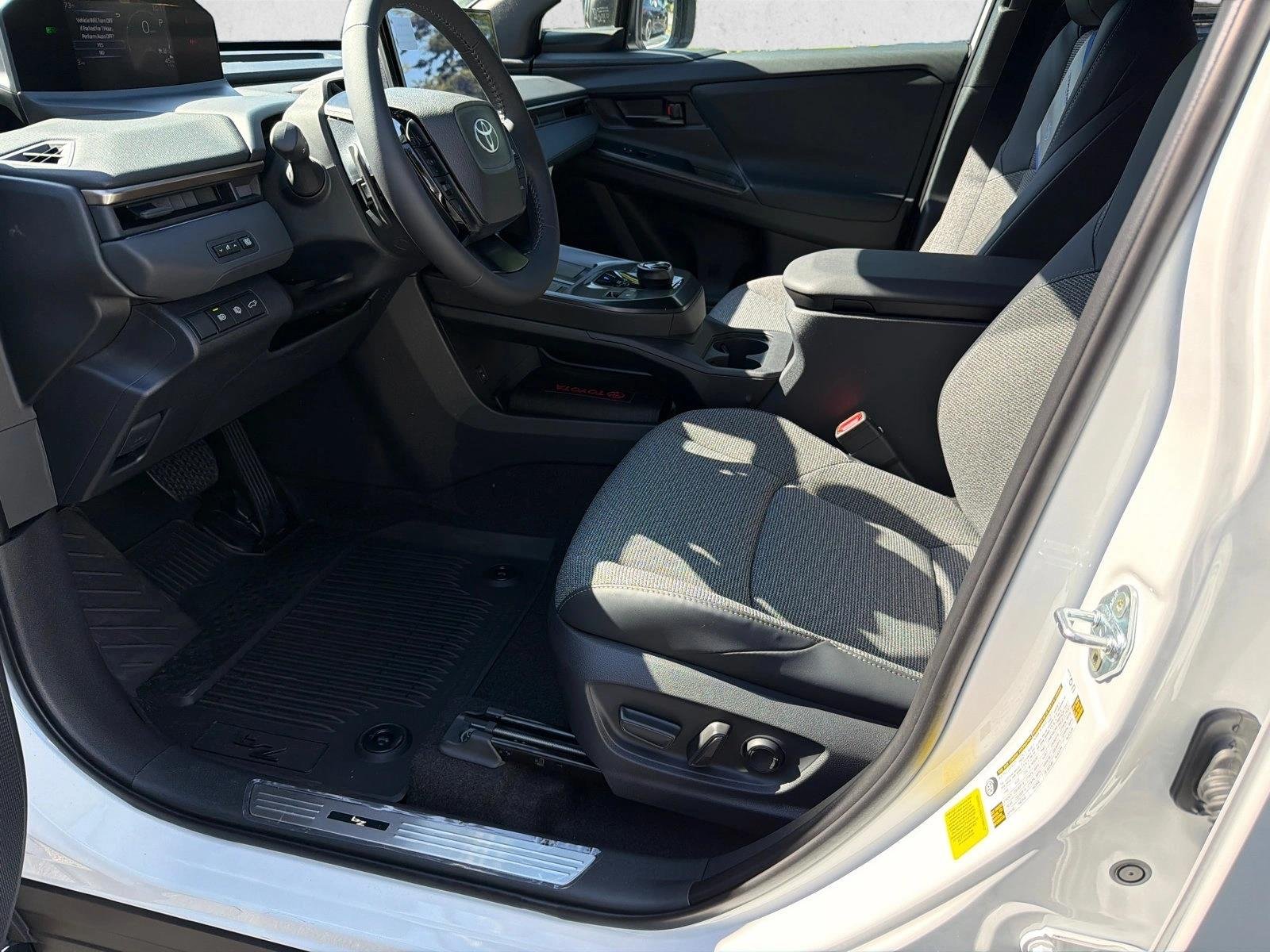New 2026 Wind Chill Pearl Toyota XLE image 9