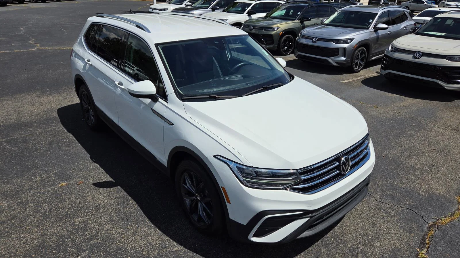 Certified Used 2024 Pure White Volkswagen SE image 7
