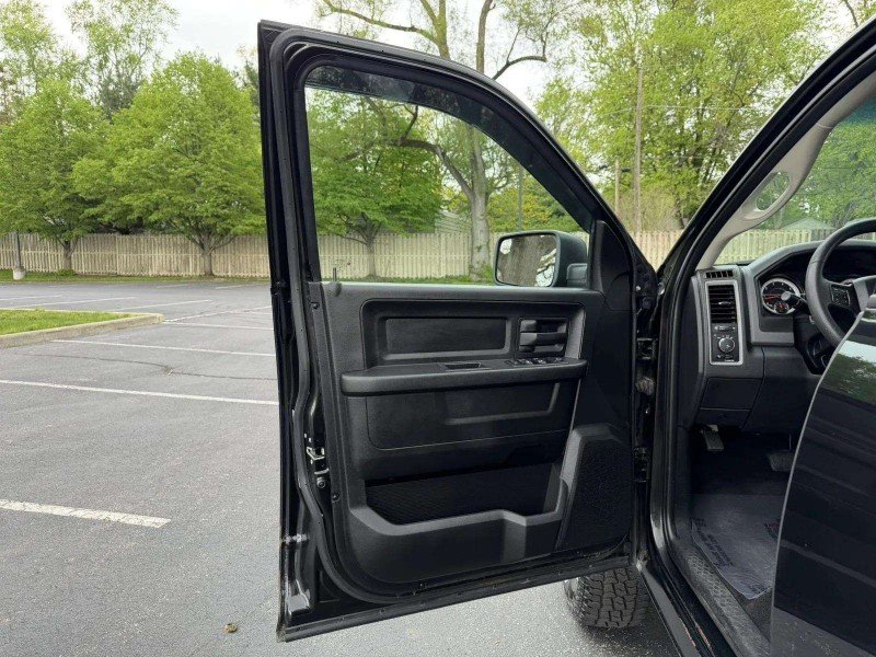 Used 2018  Ram Express image 17
