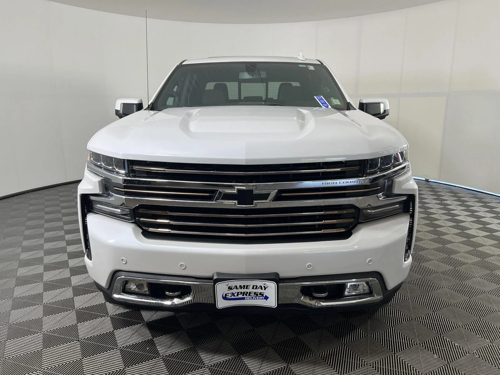 Used 2021 Pearl Chevrolet High Country image 29