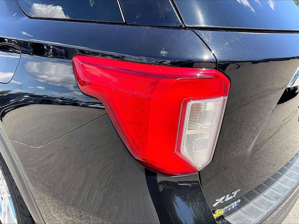 Used 2021 Agate Black Metallic Ford XLT image 31