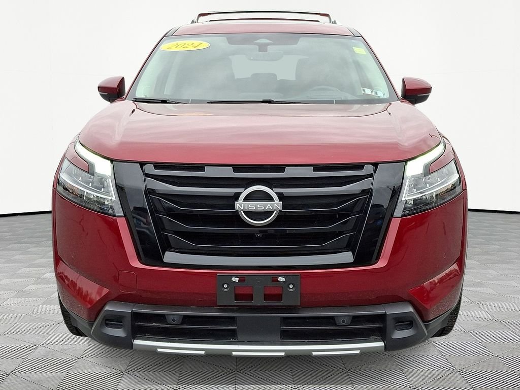 Used 2024 Red Nissan Platinum image 2