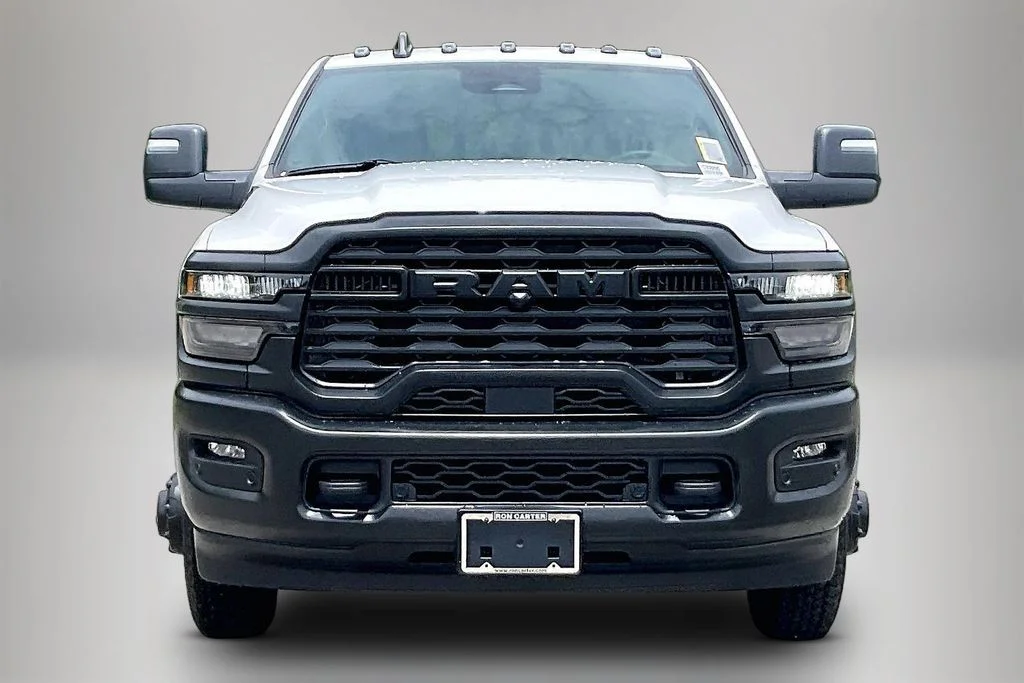 New 2026 Bright White Clear-Coat Exterior Paint RAM Tradesman image 12