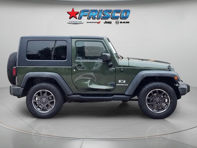 Used 2008 Green Jeep X image 8