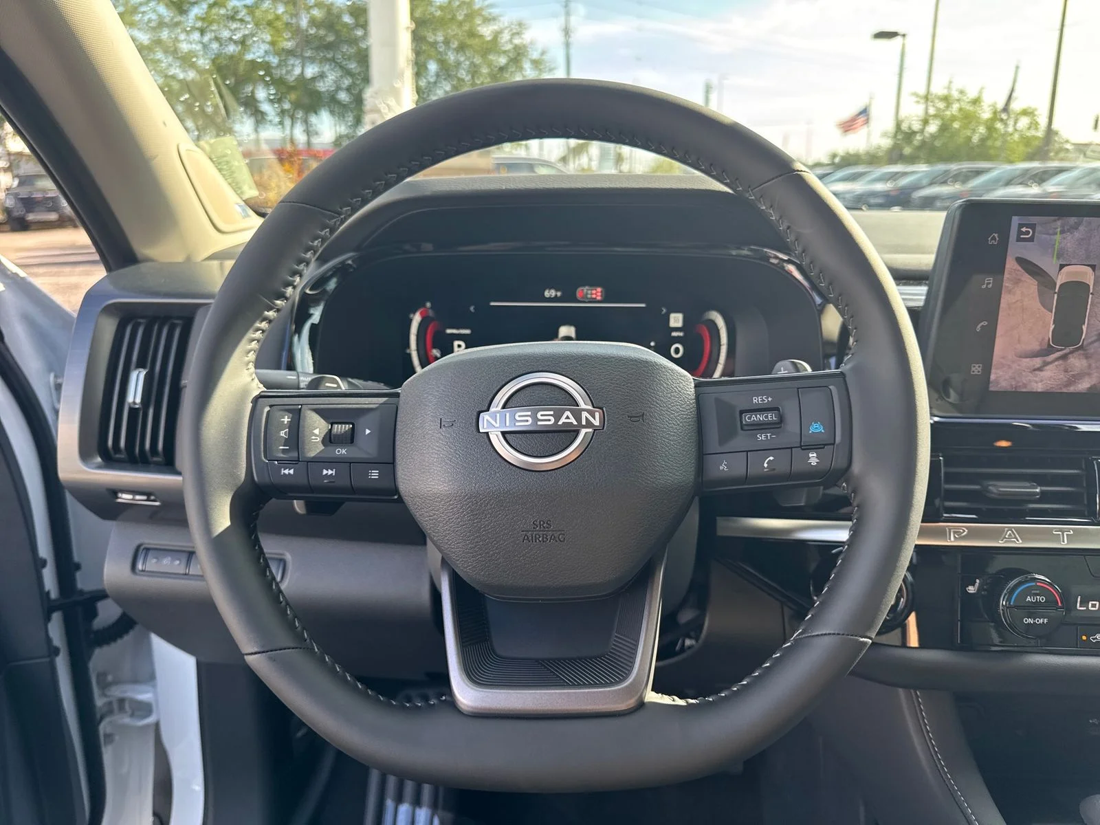 New 2026 Nissan Pathfinder SL 4D Sport Utility