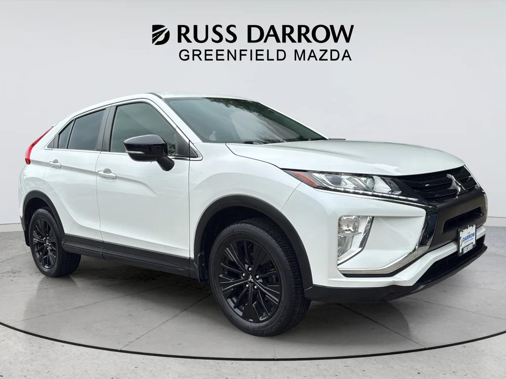 Used 2020  Mitsubishi LE image 7