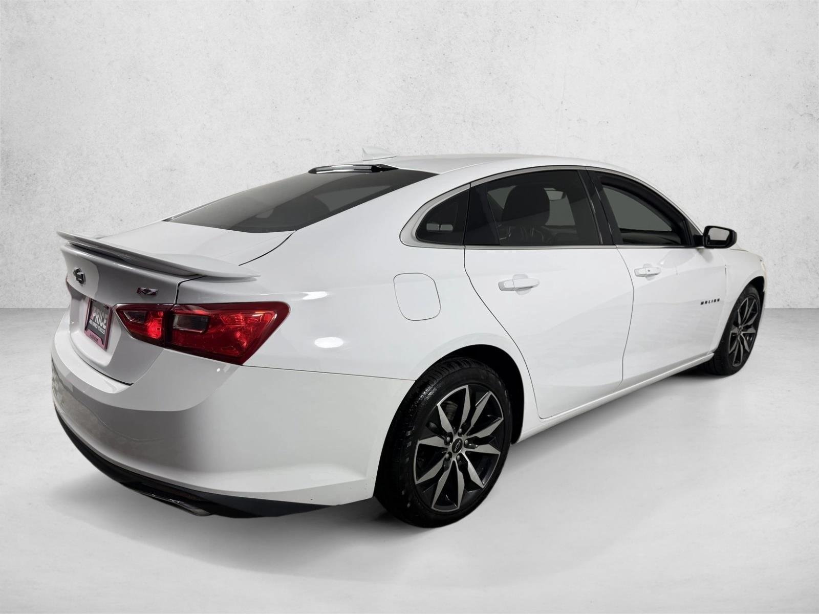 Used 2021 Summit White Chevrolet RS image 16