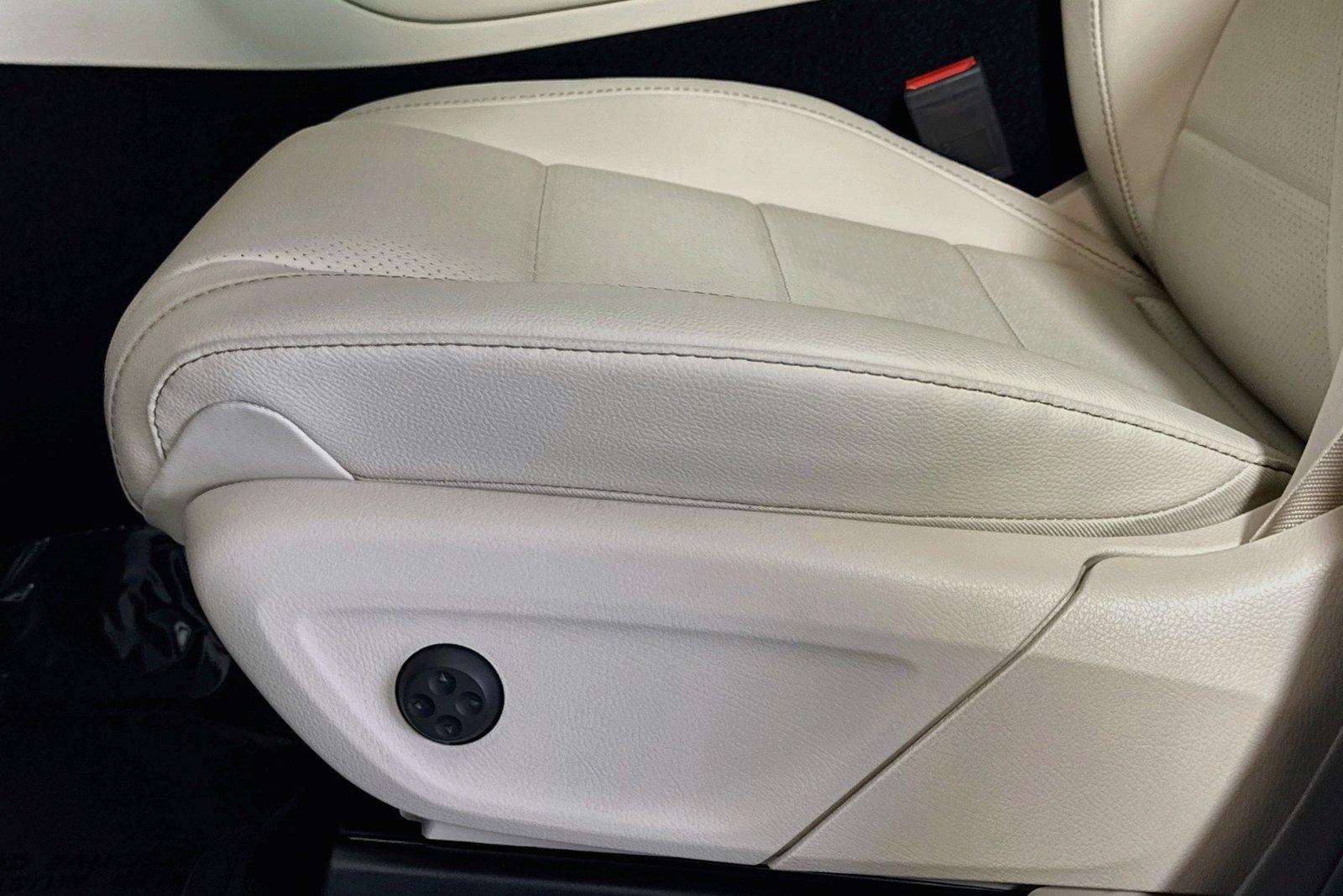 New 2026 Polar White Mercedes-Benz GLE 350 image 17
