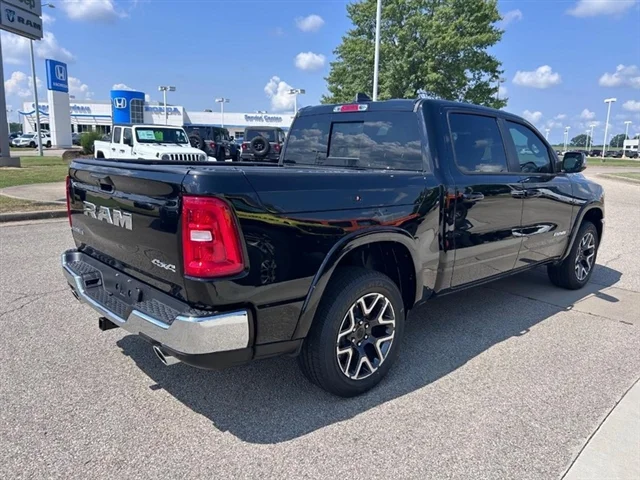 Used 2026 Diamond Black Crystal Pearl Coat Pxj RAM Laramie image 4