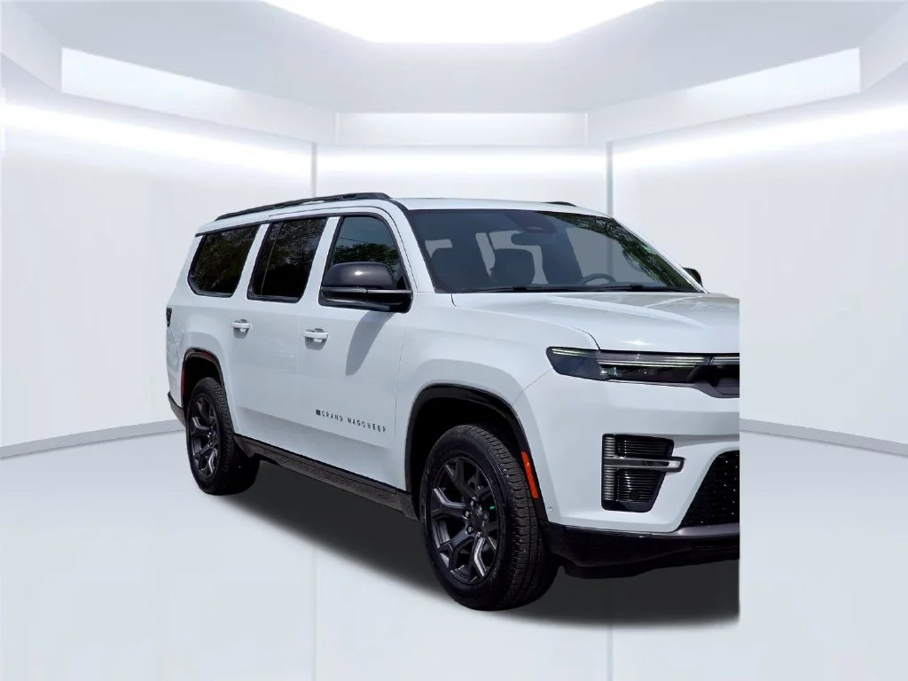 New 2026 White Jeep Limited Altitude image 39