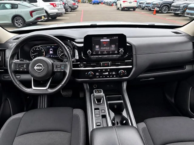Used 2025 Silver Nissan SV image 30