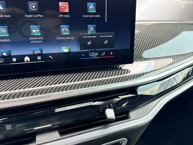 Used 2025 Black Sapphire Me BMW M60i image 28