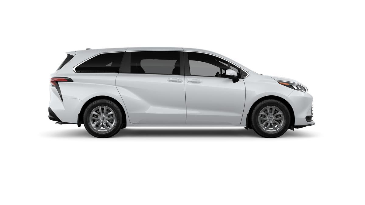 New 2026 Ice Cap Toyota LE image 34