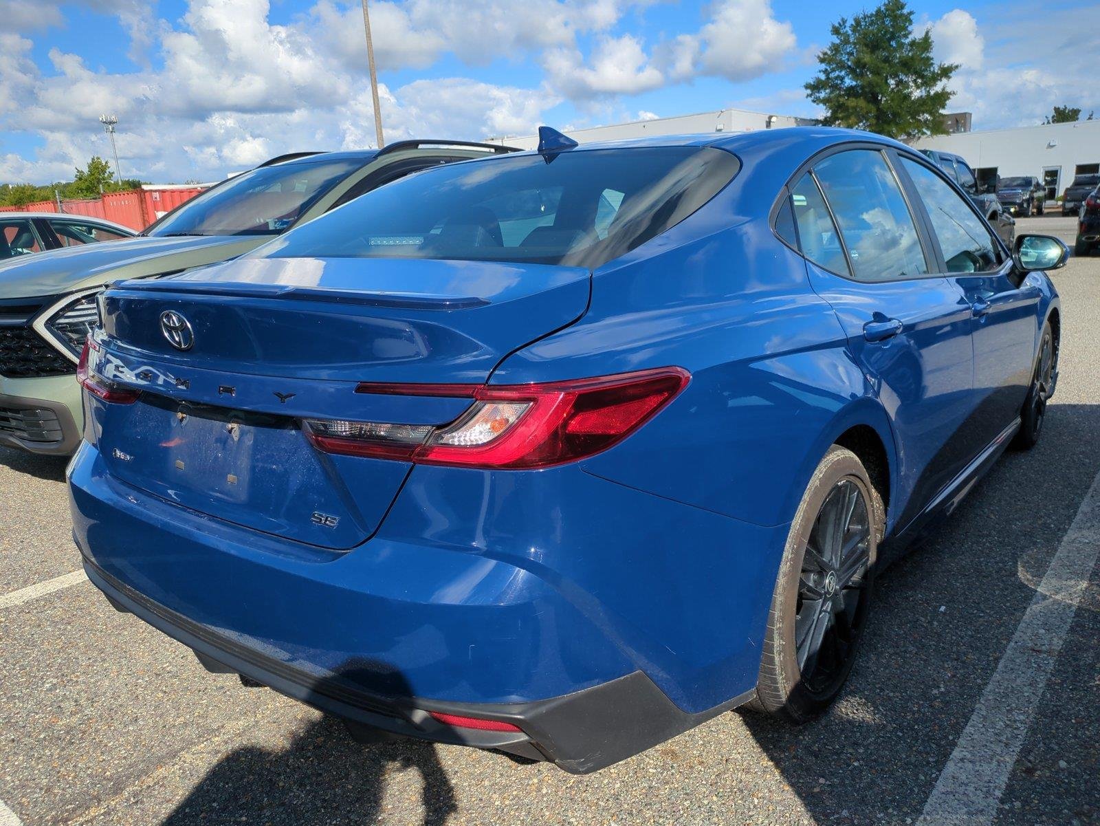 Used 2025  TOYOTA  image 3