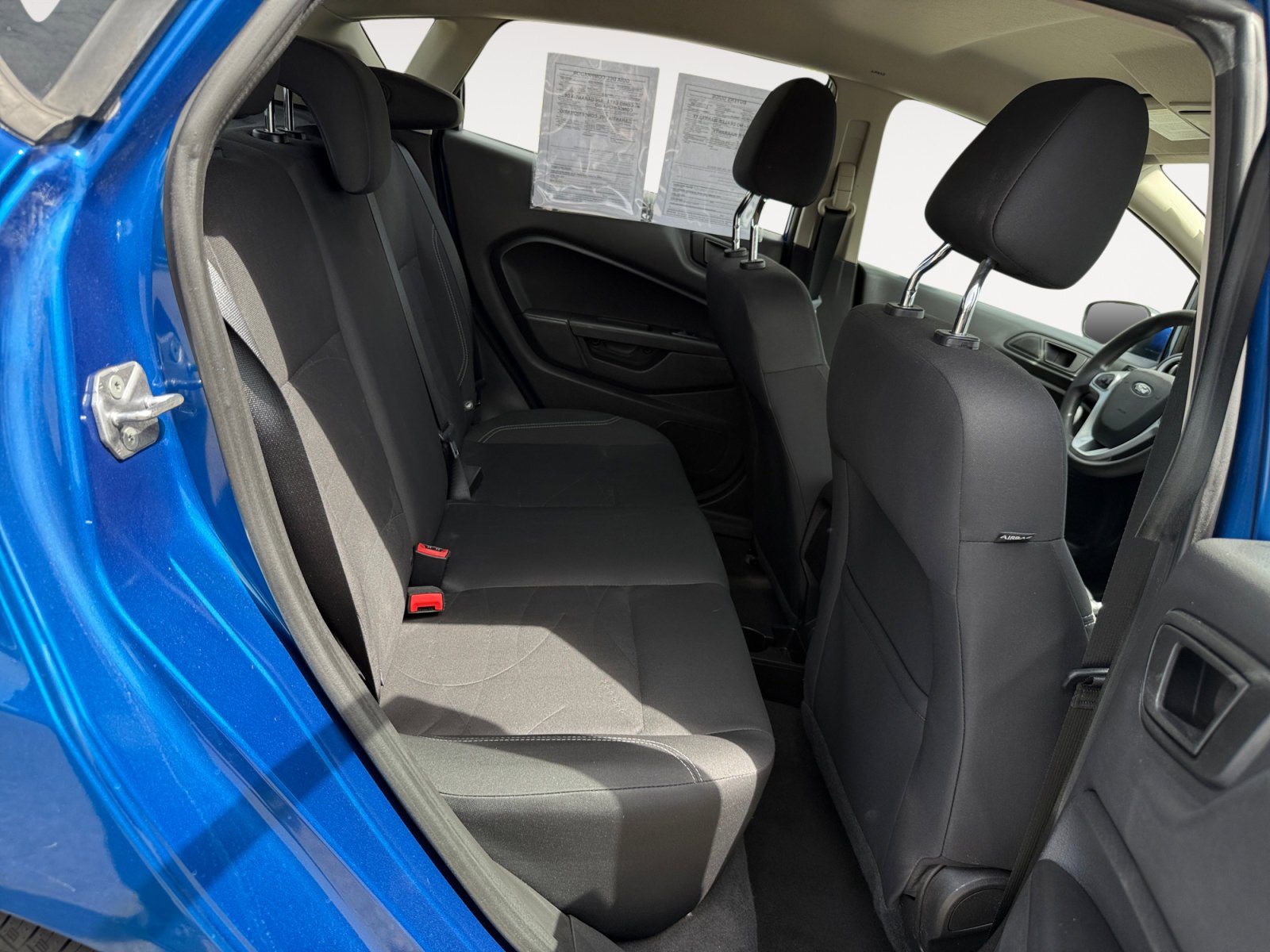Used 2019 Lightning Blue Metallic Ford SE image 18