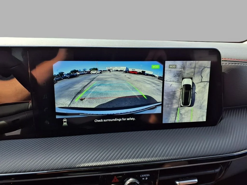 Used 2025 White Nissan SR image 7