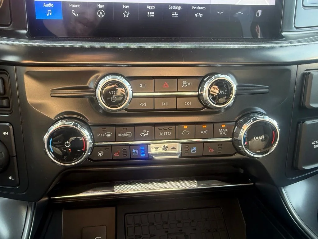 New 2026 Carbonized Gray Metallic Ford Tremor® image 27