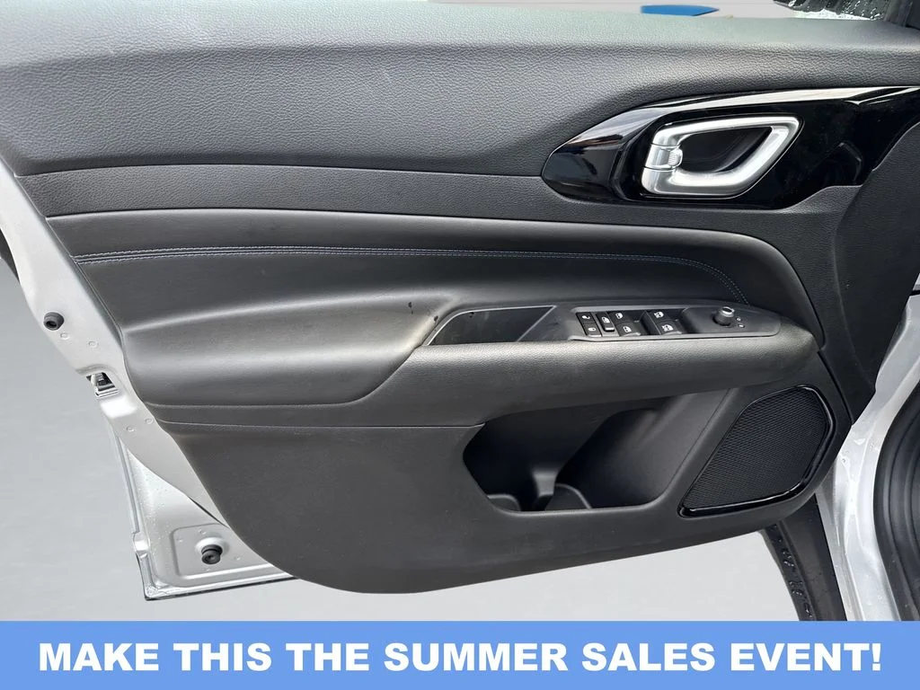2025 Jeep Compass Latitude - Photo 11