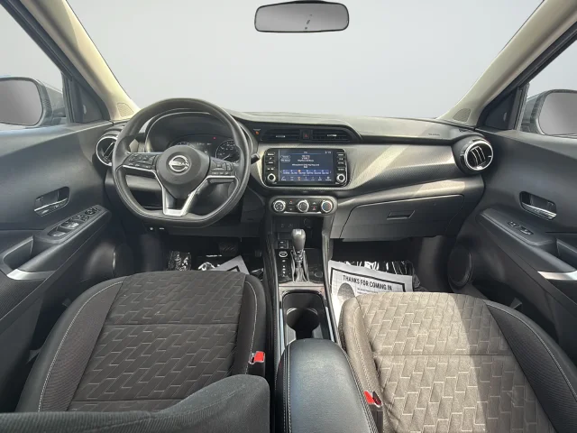 Used 2023 Gray Nissan SV image 9