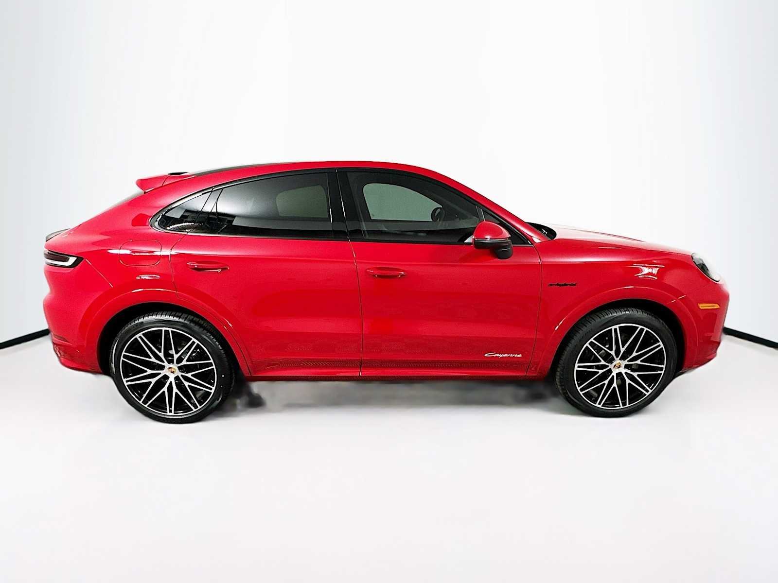2026 Porsche Cayenne Coup E-Hybrid - Photo 8