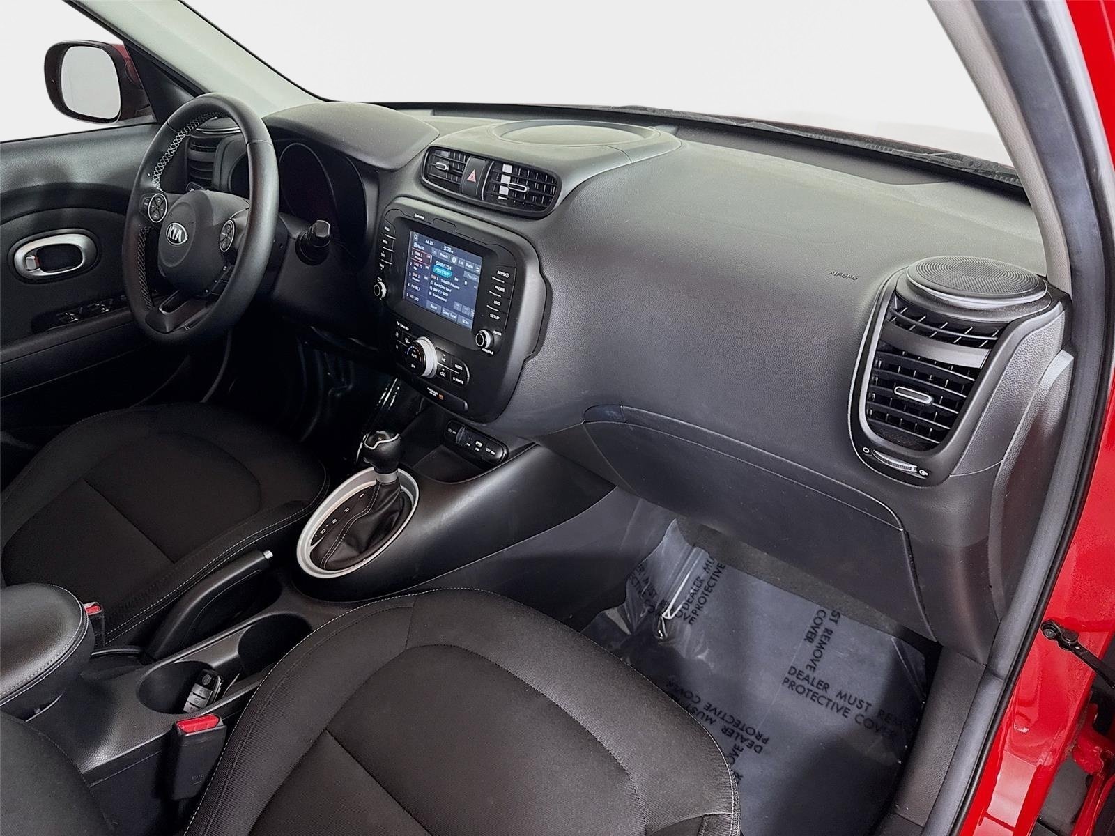 Used 2017 Inferno Red Kia + image 26