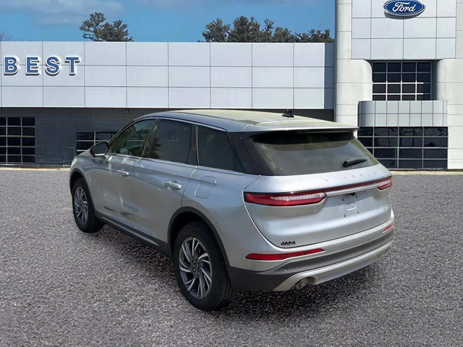 Used 2023 Silver Radiance Clearcoat Metallic Lincoln Standard image 7
