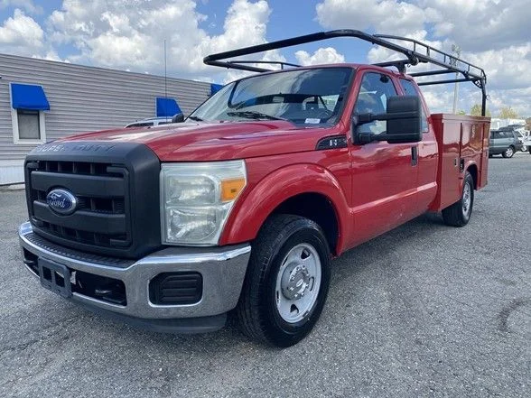 Used 2011 Red Ford XL image 2