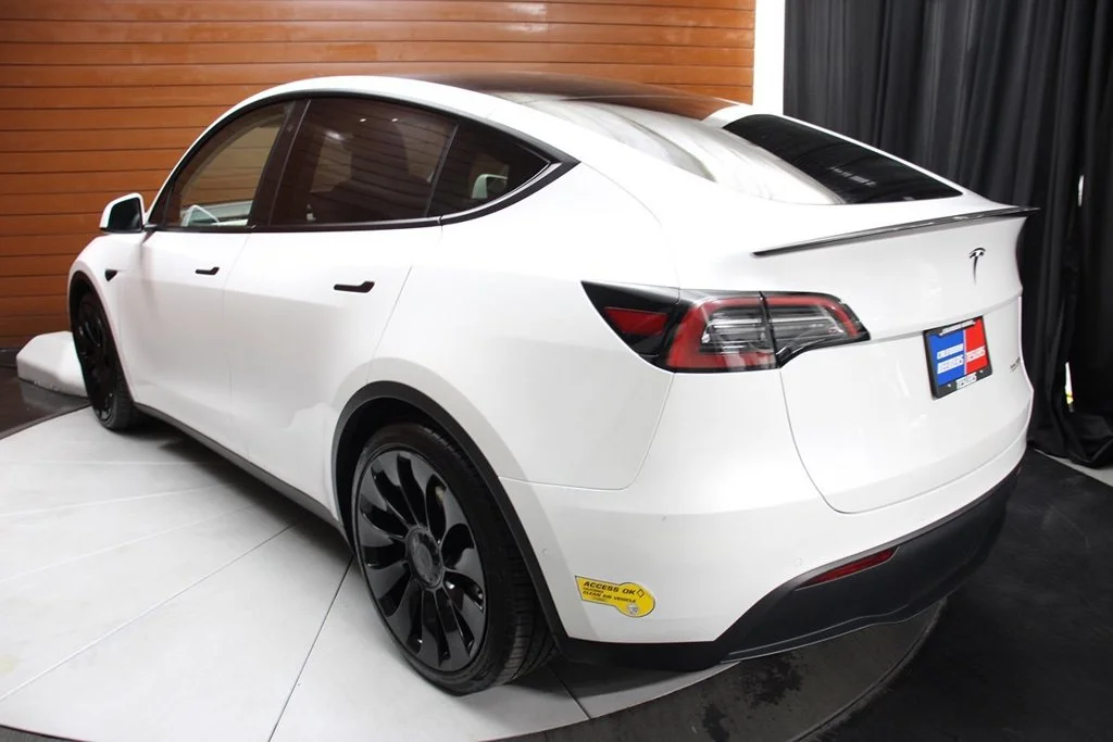 Used 2022 Pearl White Multi-Coat Tesla Performance image 7
