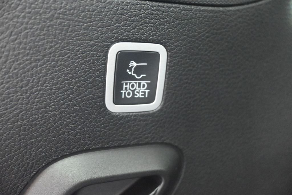 New 2026 Bright White Clearcoat Jeep Limited Reserve image 25