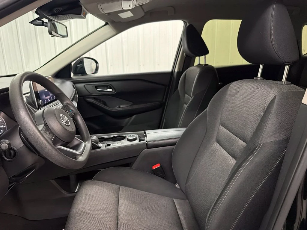Used 2024 Super Black Nissan SV image 13