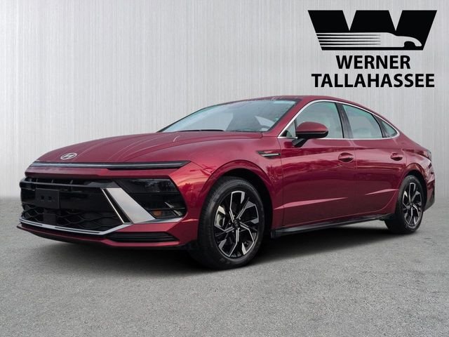 Certified Used 2025 Red Hyundai SEL image 1