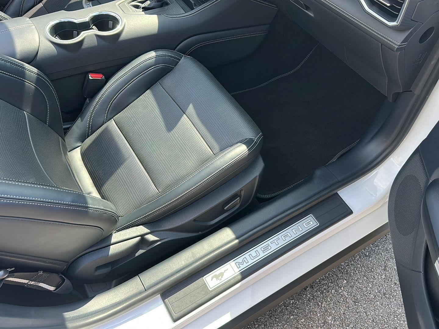 Used 2024 Oxford White Ford GT Premium image 37