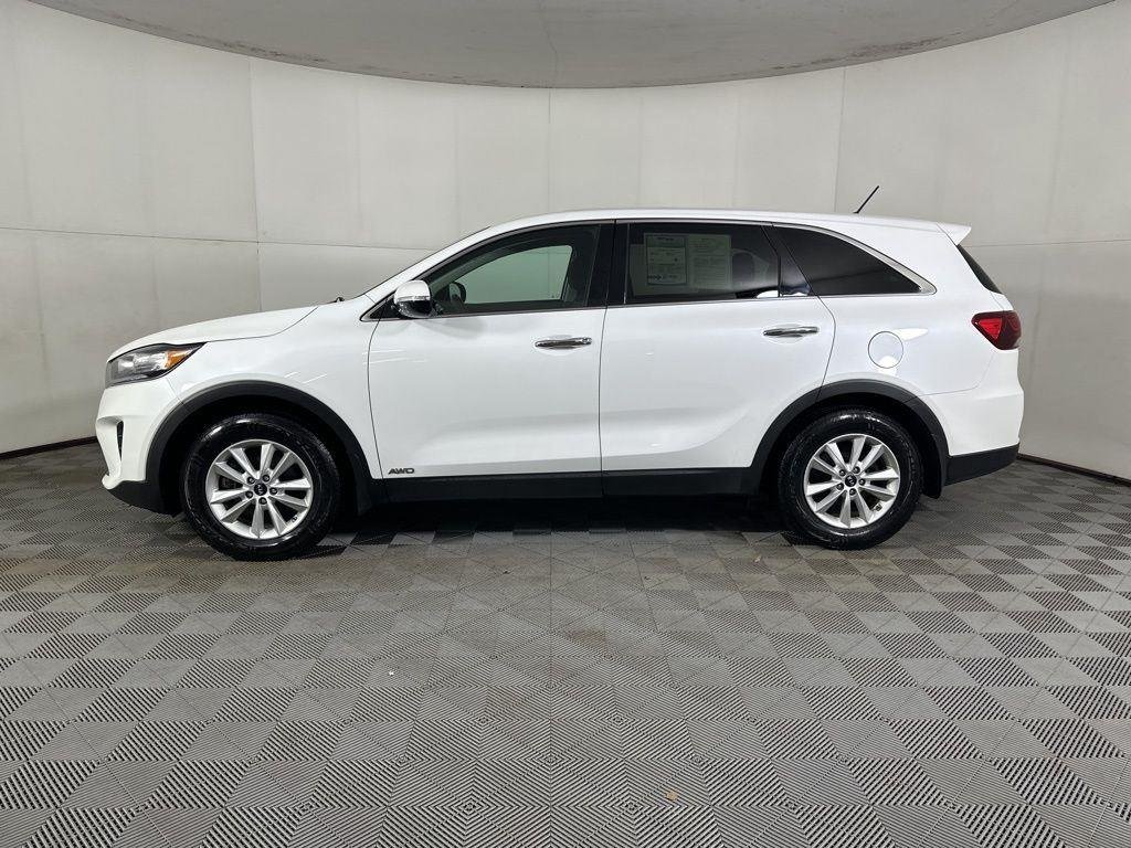 Used 2020 Snow White Pearl Kia LX image 14