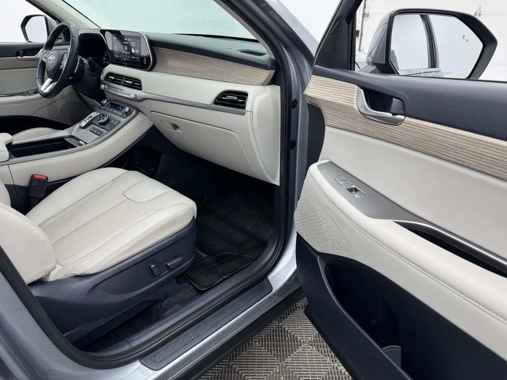 Used 2020 Lagoon Silver Hyundai SEL image 32