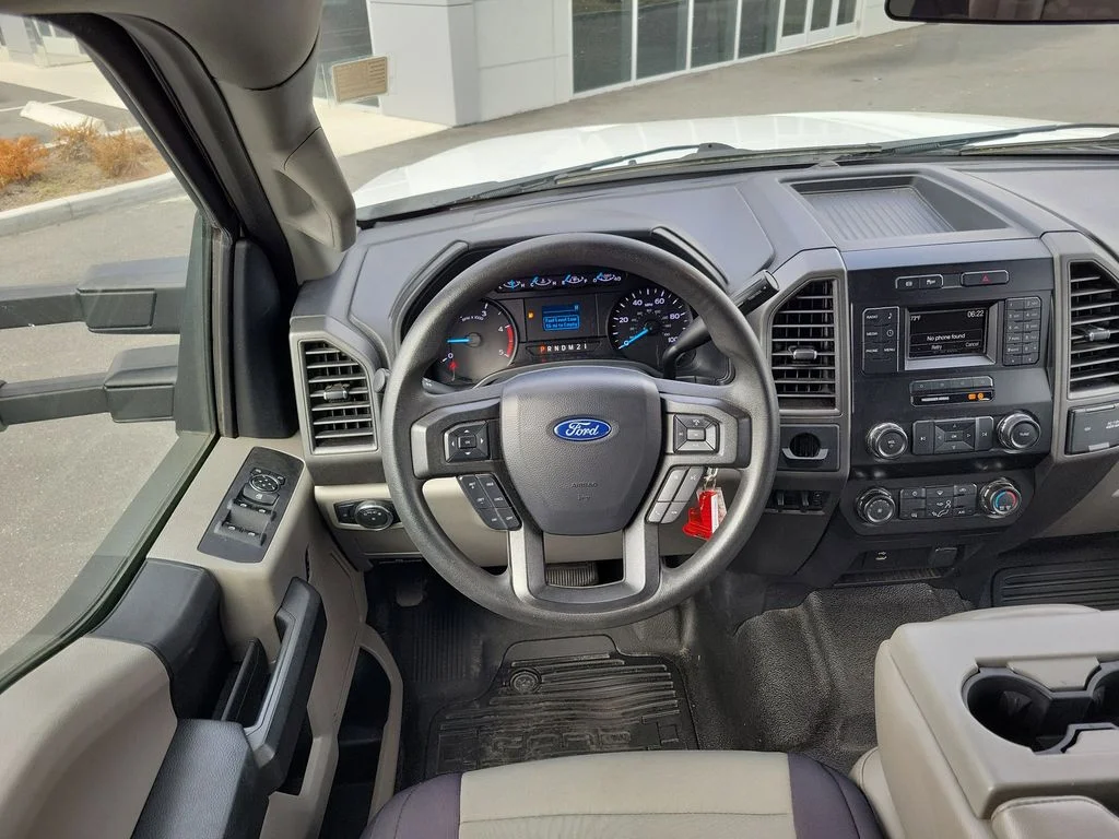2019 Ford F-550 Super Duty Chassis Cab XL - Photo 23