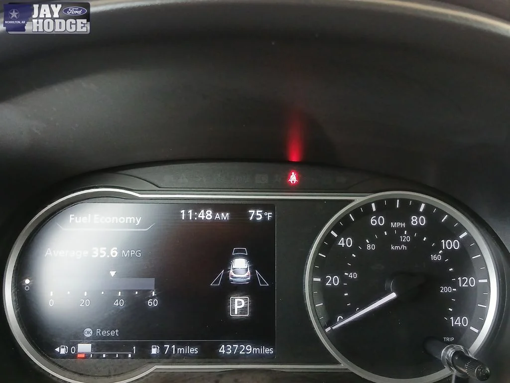 Used 2020 White Nissan SV image 14