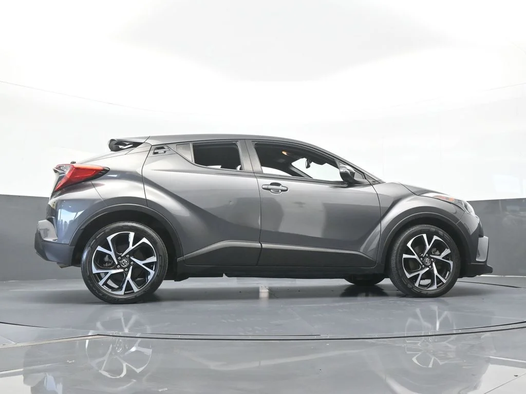 Used 2019 Magnetic Gray Metallic Toyota XLE image 52