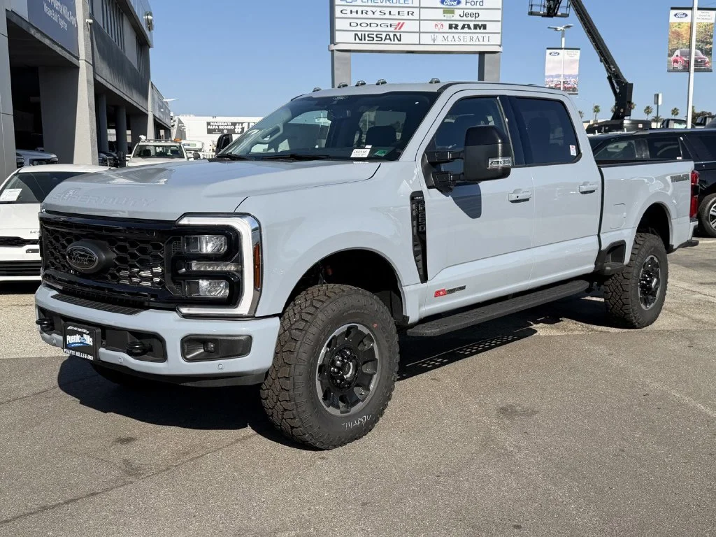 New 2026 Glacier Gray Metallic Tri-Coat Ford F-250® Lariat® image 3