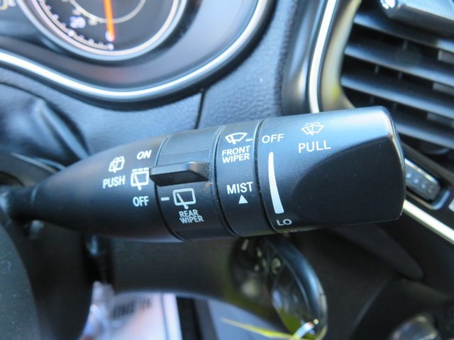 Used 2019 Gray Jeep  image 30
