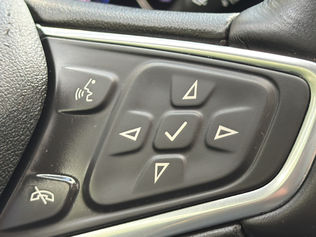 Used 2019 Black Chevrolet Premier image 37